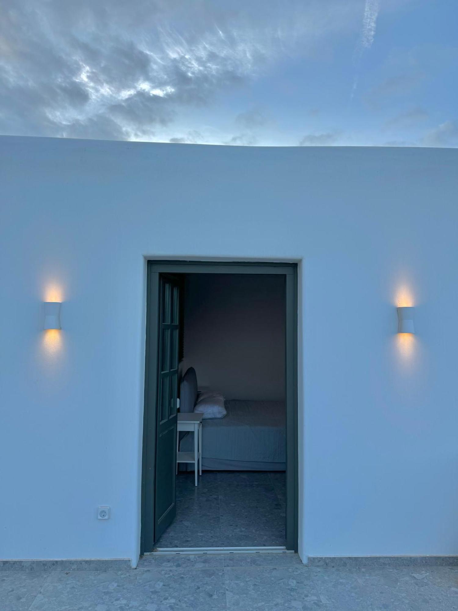 My Inner Mykonos Apartment アノ・メラ エクステリア 写真